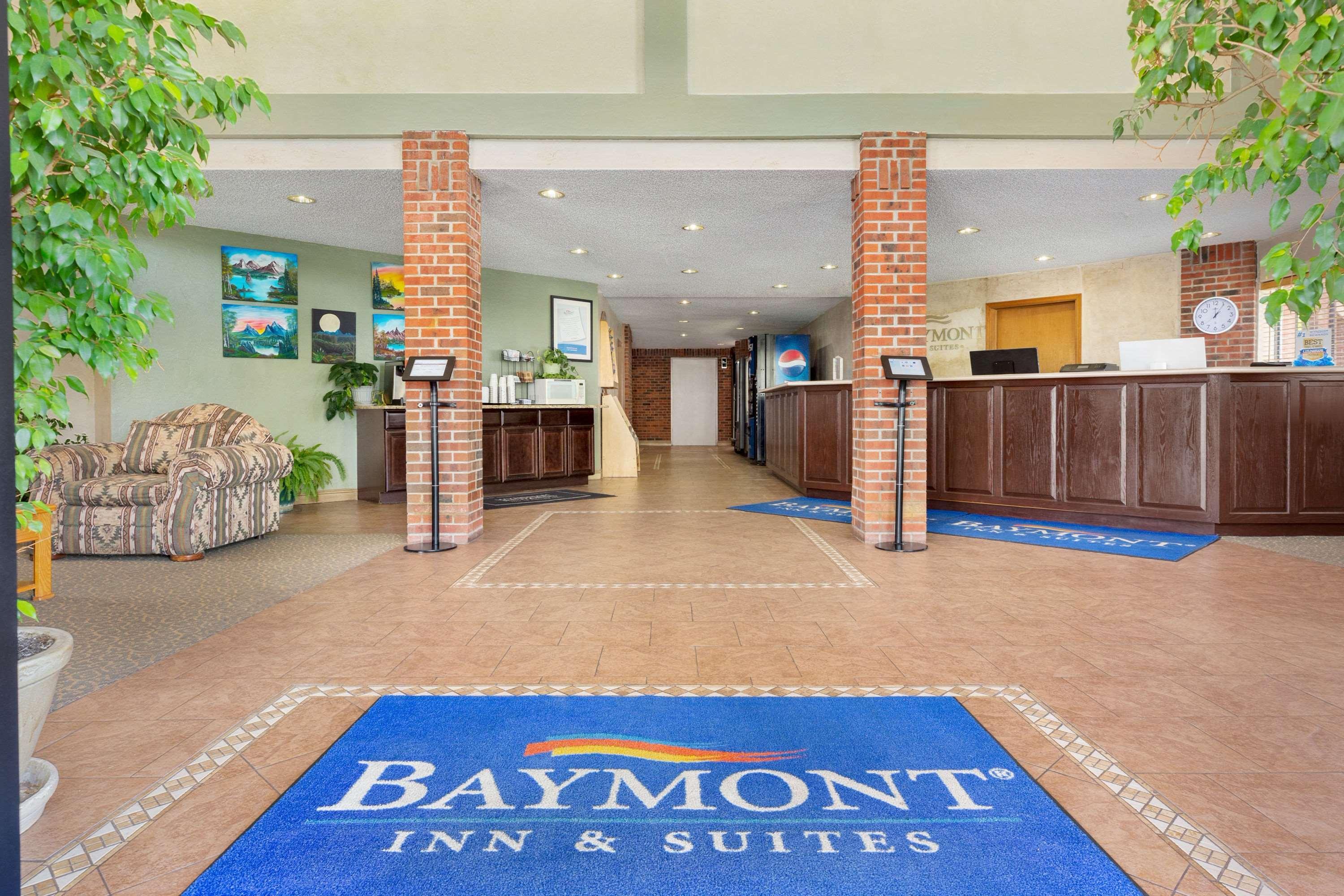 Baymont By Wyndham Cortez Eksteriør billede